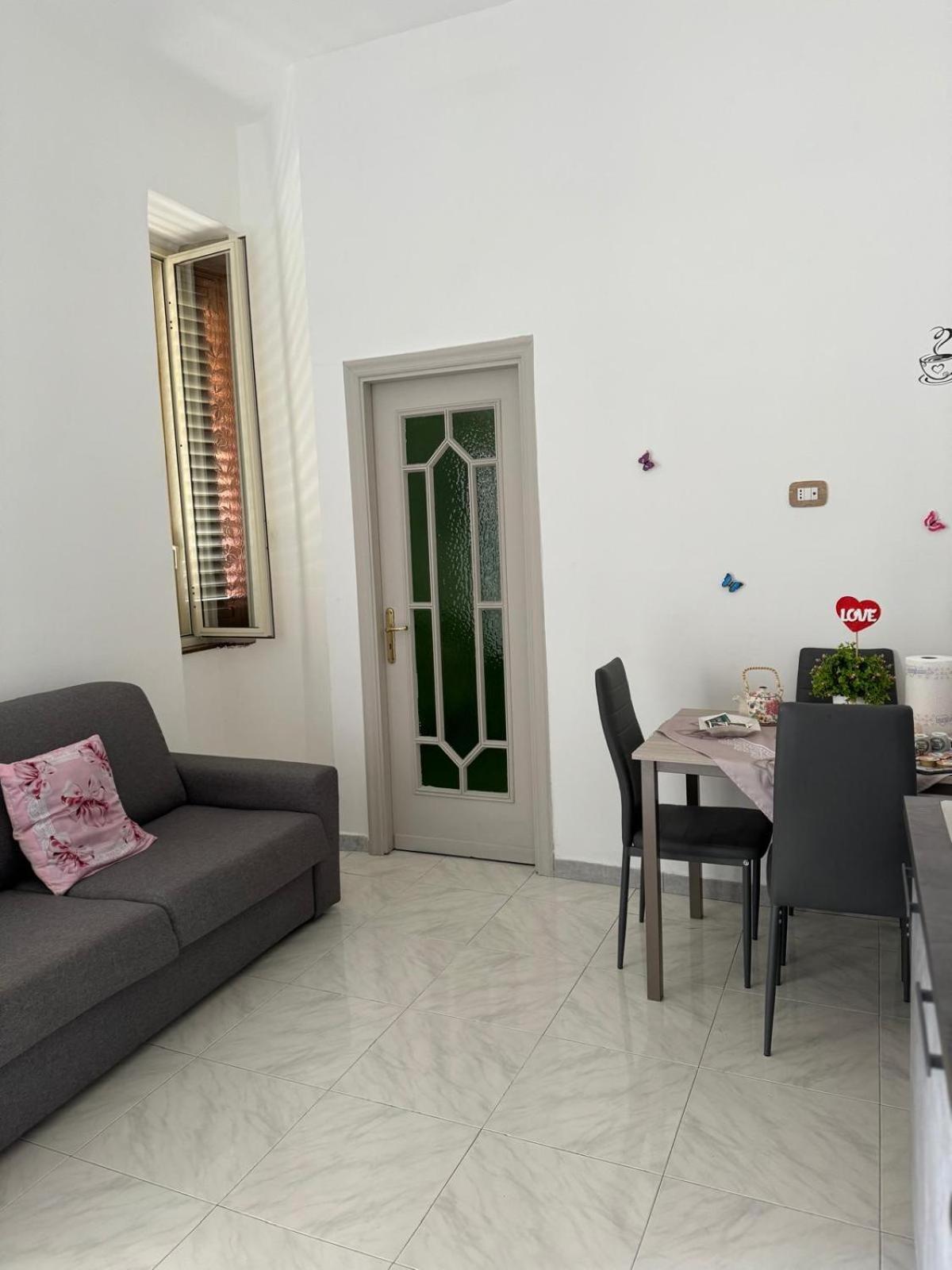 Home La Piazzetta نابولي المظهر الخارجي الصورة